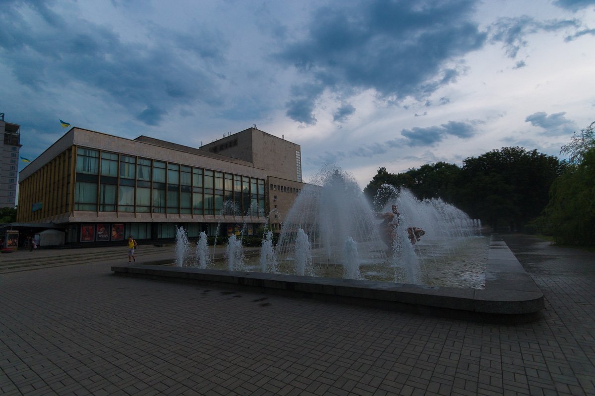 Пускай свежий вечер отрезвит мысли Пускай свежий вечер отрезвит мысли