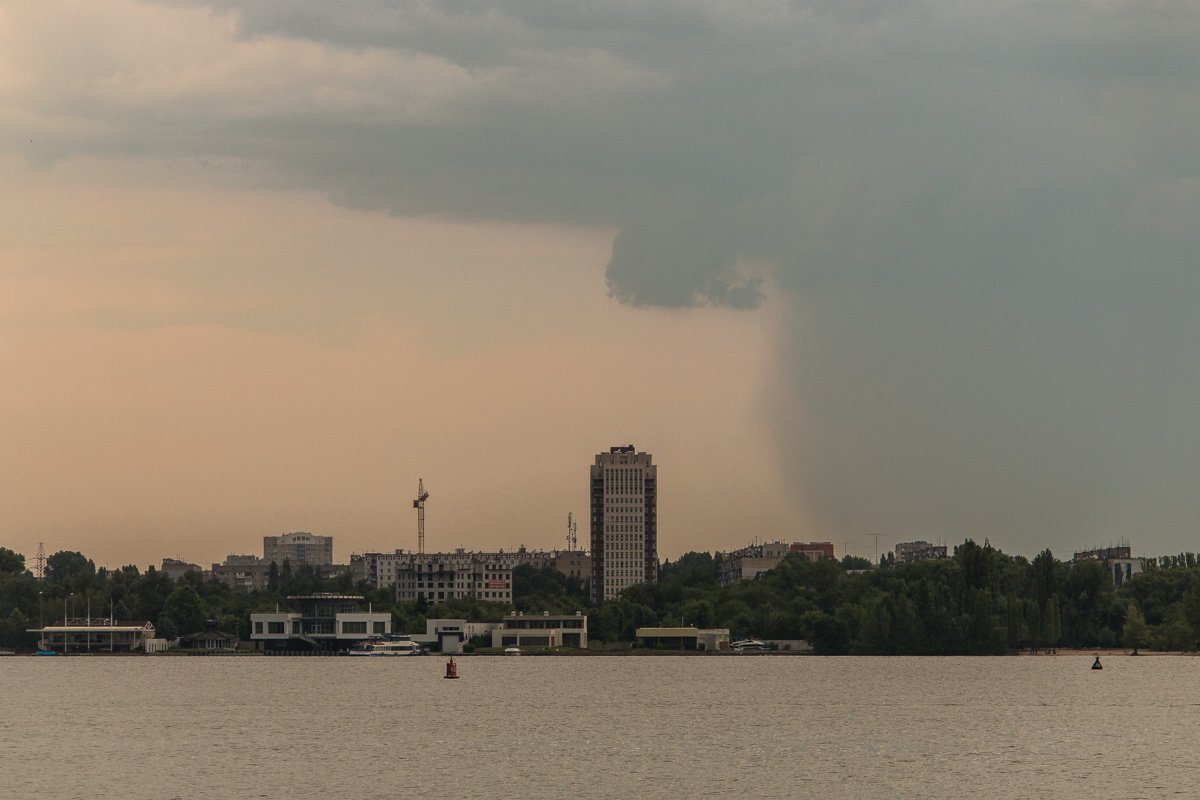 Днепр красит небо в цвета твоего настроения Днепр красит небо в цвета твоего настроения