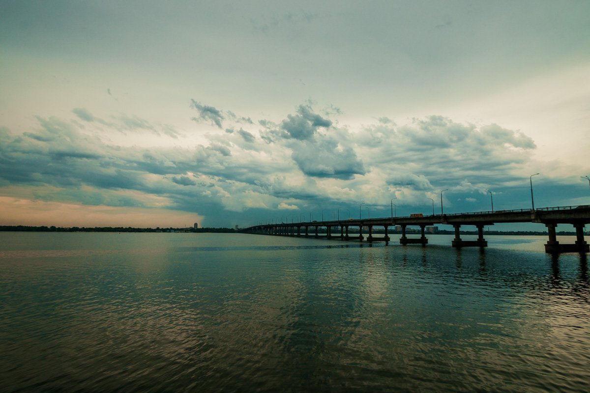 Словно мороженое, черпай ложкой кудрявые облака Словно мороженое, черпай ложкой кудрявые облака