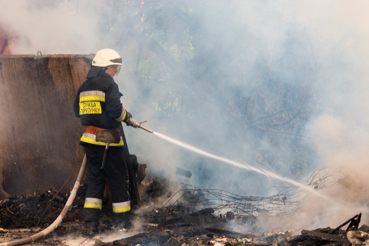 Запах дыма чувствуется на Слобожанском проспекте