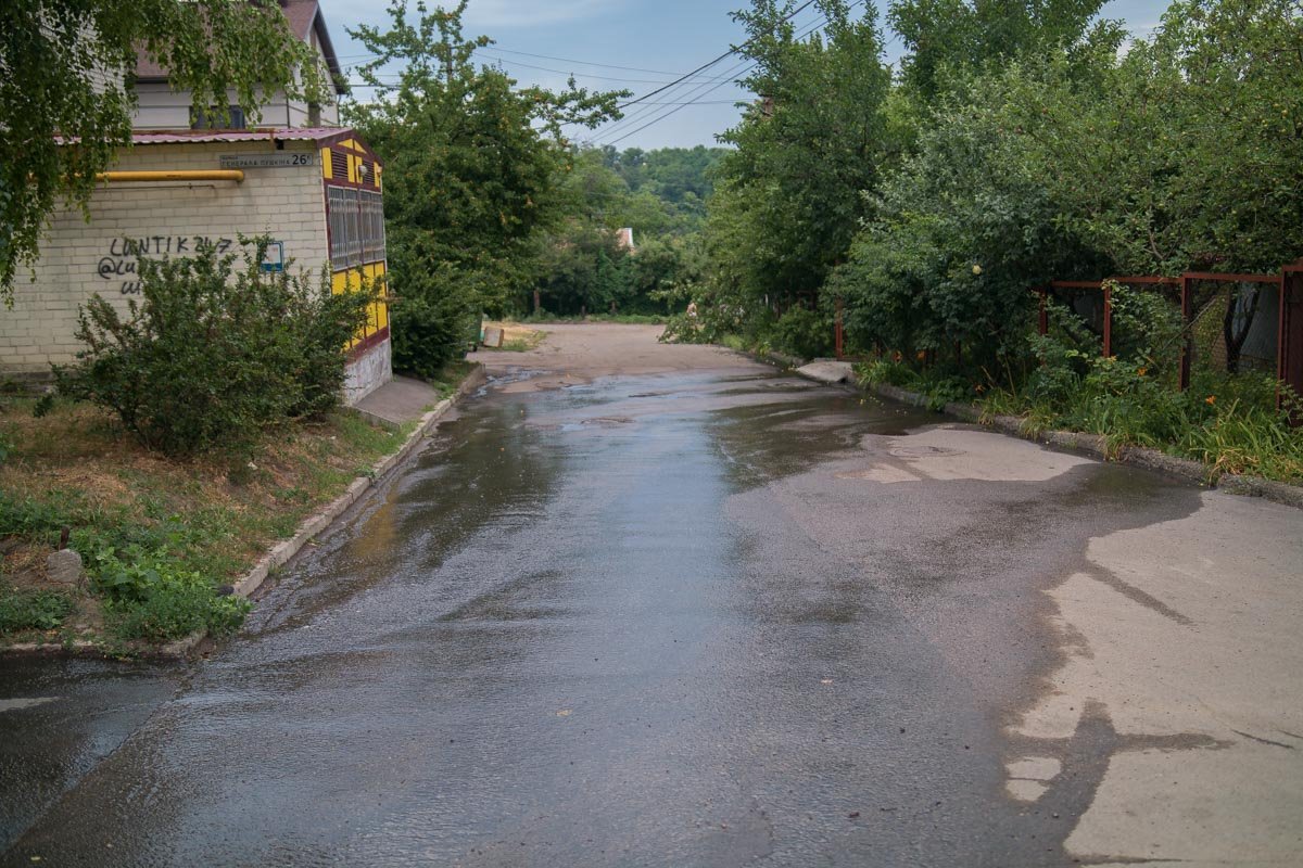 Последствия добрались также до улицы Байкальской Последствия добрались также до улицы Байкальской