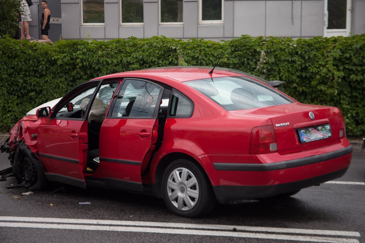 В инциденте пострадали два человека В инциденте пострадали два человека
