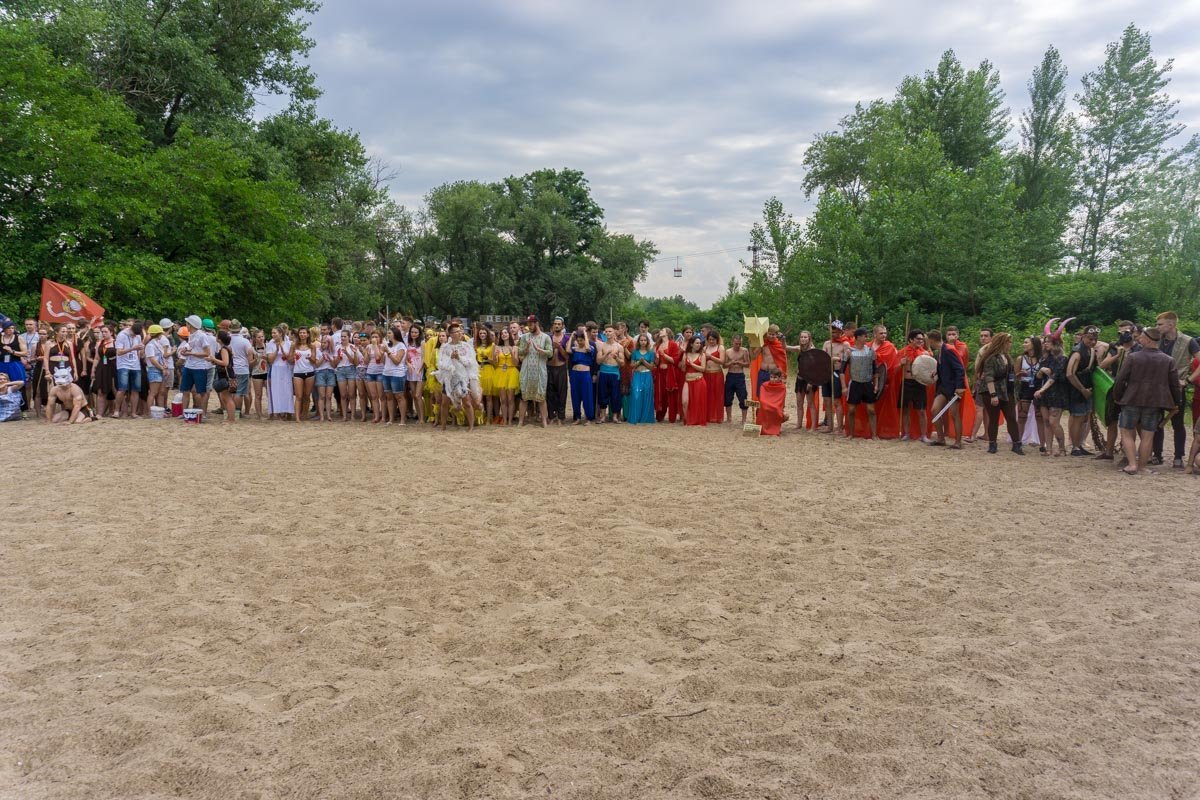 Абсолютно все участники были в разных образах Абсолютно все участники были в разных образах