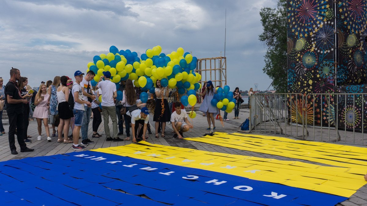 Размер "документа" 7х5 метров Размер "документа" 7х5 метров