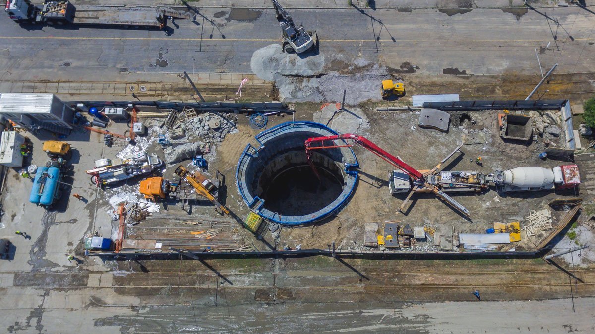 Расположенным рядом домам ничего не грозит