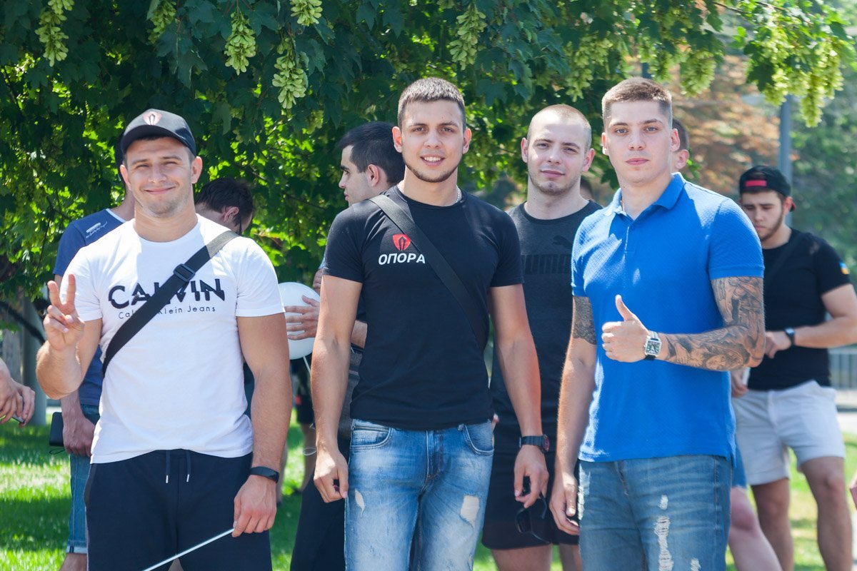 Ребята с большим сердцем Ребята с большим сердцем