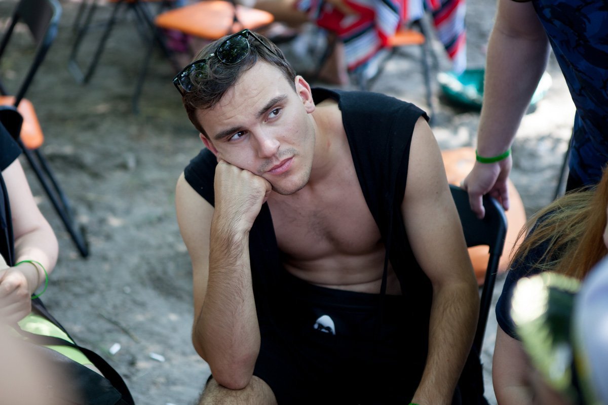 Когда мы уже закончим эти обсуждения и перейдем к действию?! Когда мы уже закончим эти обсуждения и перейдем к действию?!