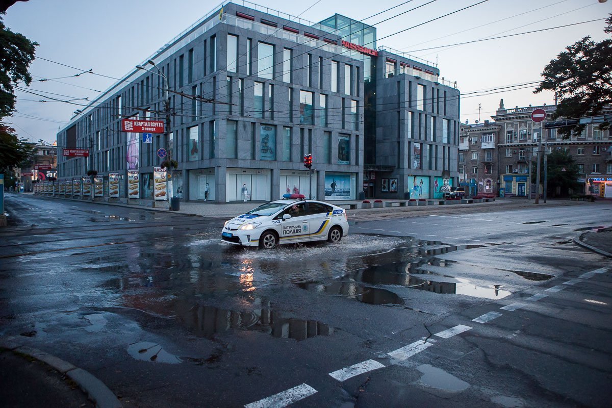 Невзирая на бурю, правоохранители работали всю ночь Невзирая на бурю, правоохранители работали всю ночь