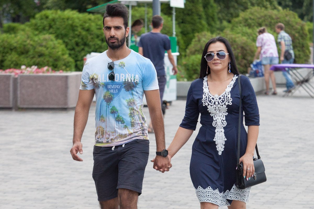 Возьми меня за руку и никогда не отпускай