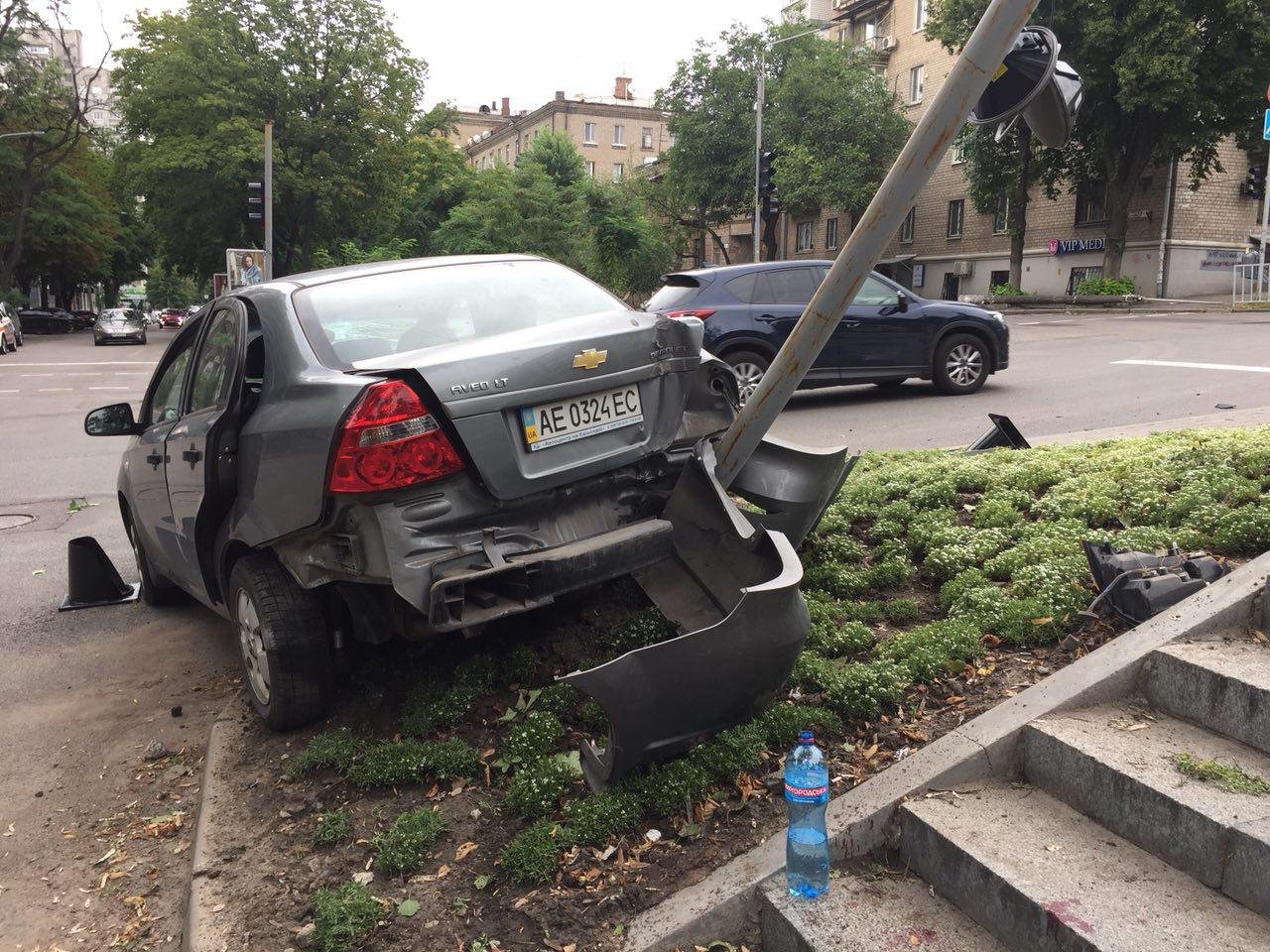 Водитель иномарки проигнорировал знак "Стоп", вследствие чего произошла авария