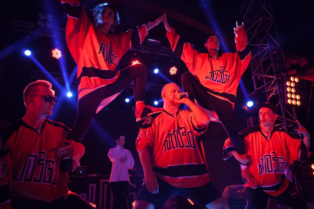 «Mozgi» – танцевально-музыкальный проект, каждый участник которого является автономной супер-звездой