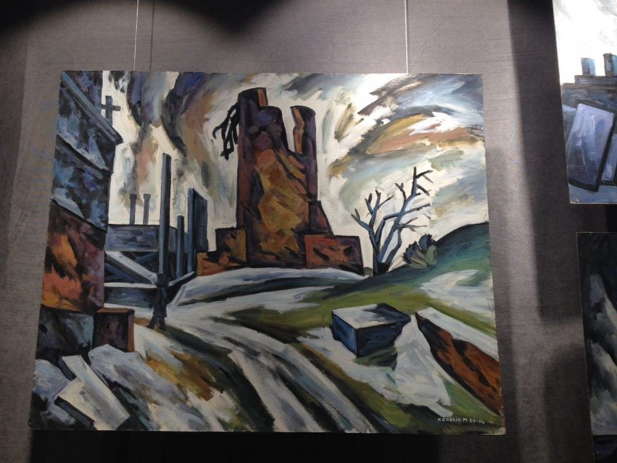 Михаил Кублик - художник-живописец, находится на самостоятельной творческой работе