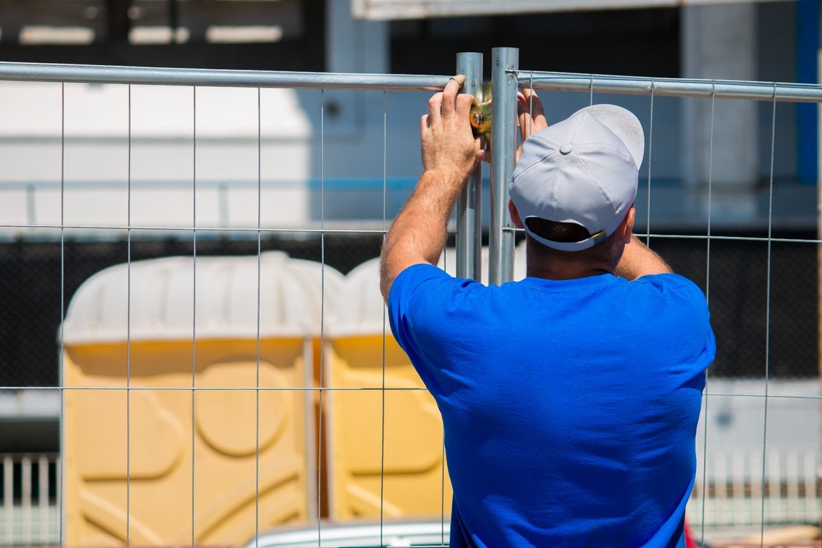 Подрядная компания готовится к ремонту улицу Подрядная компания готовится к ремонту улицу