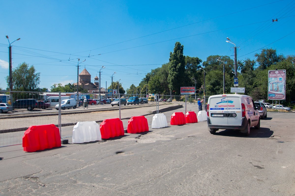 В ближайшее время рабочие планируют перекрыть большую часть улицы В ближайшее время рабочие планируют перекрыть большую часть улицы