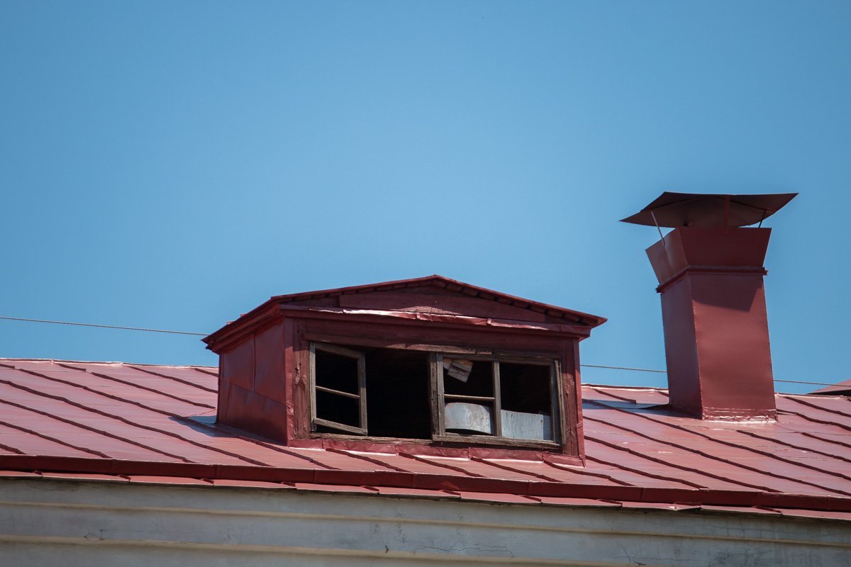 На чердаках тоже придется менять остекление