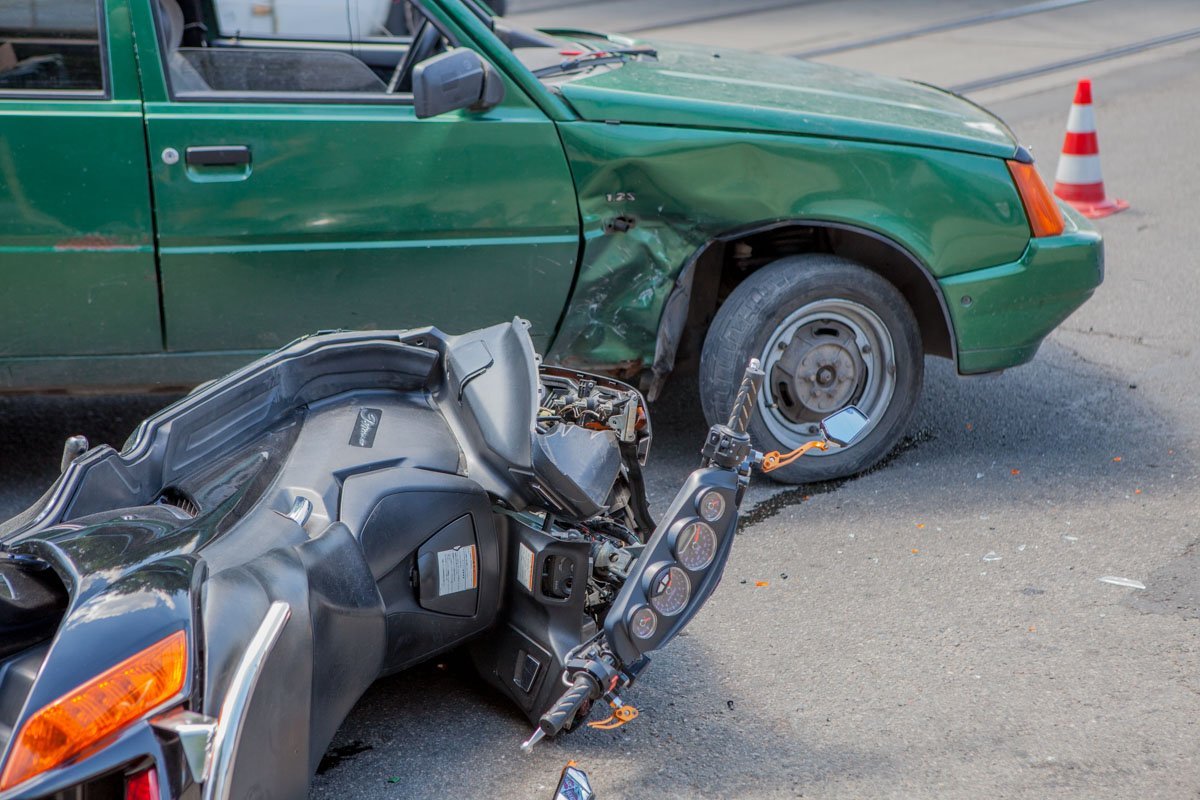 В результате аварии заняты две полосы движения на улице Чернышевского В результате аварии заняты две полосы движения на улице Чернышевского