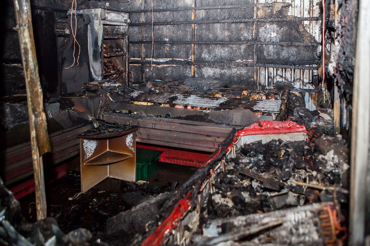 Лоток сгорел дотла