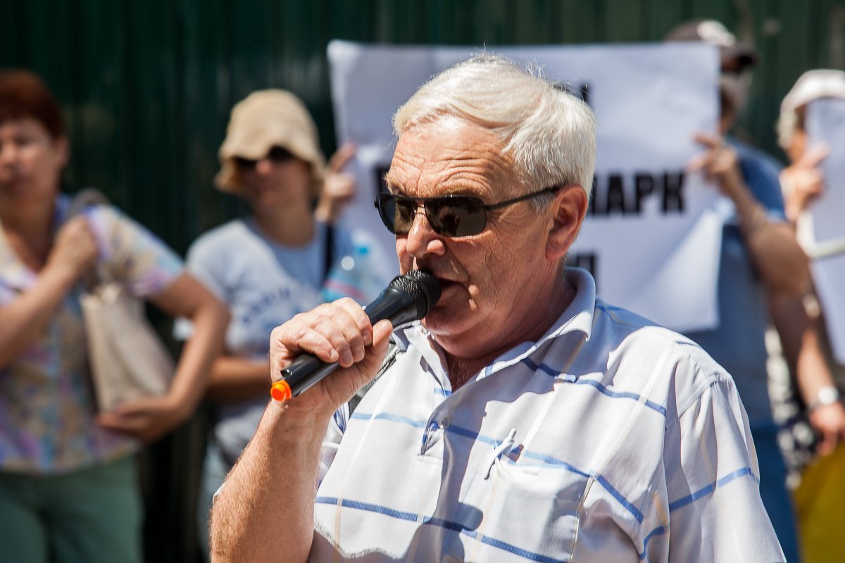 Жители города настроены радикально и беспощадно Жители города настроены радикально и беспощадно