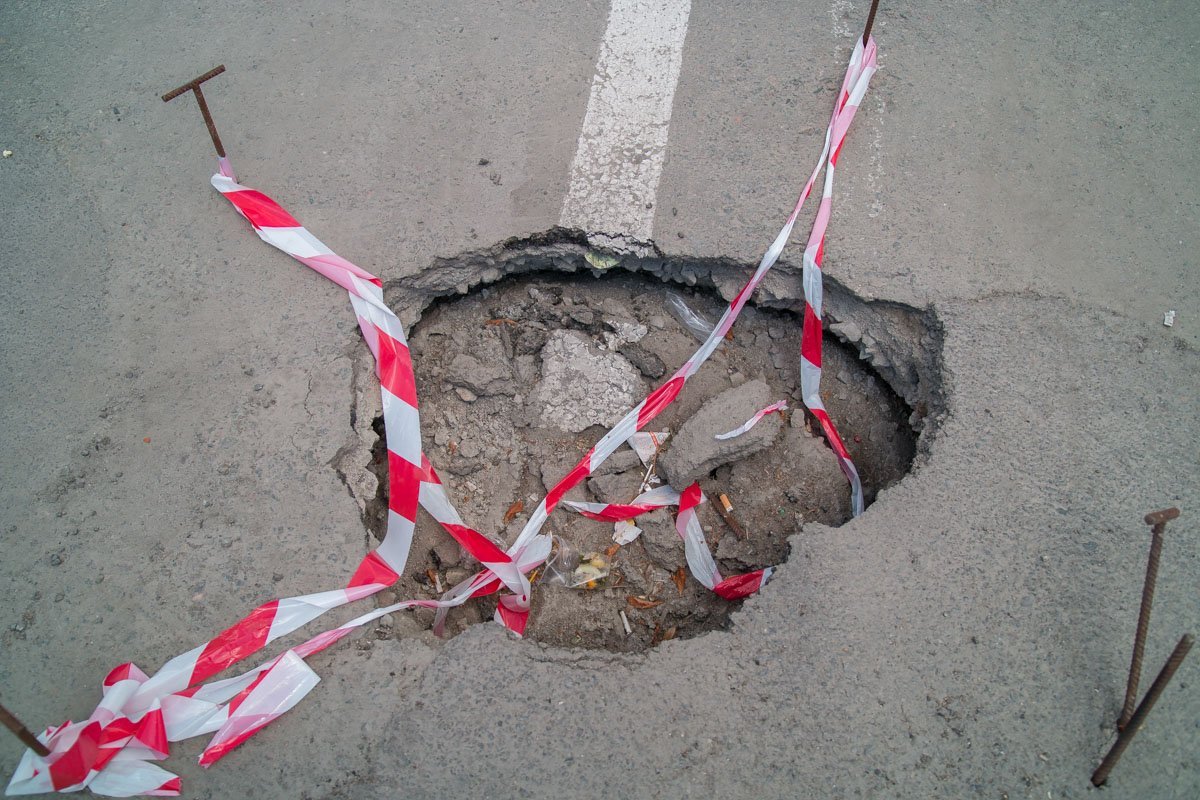 Отсюда что-то вышло