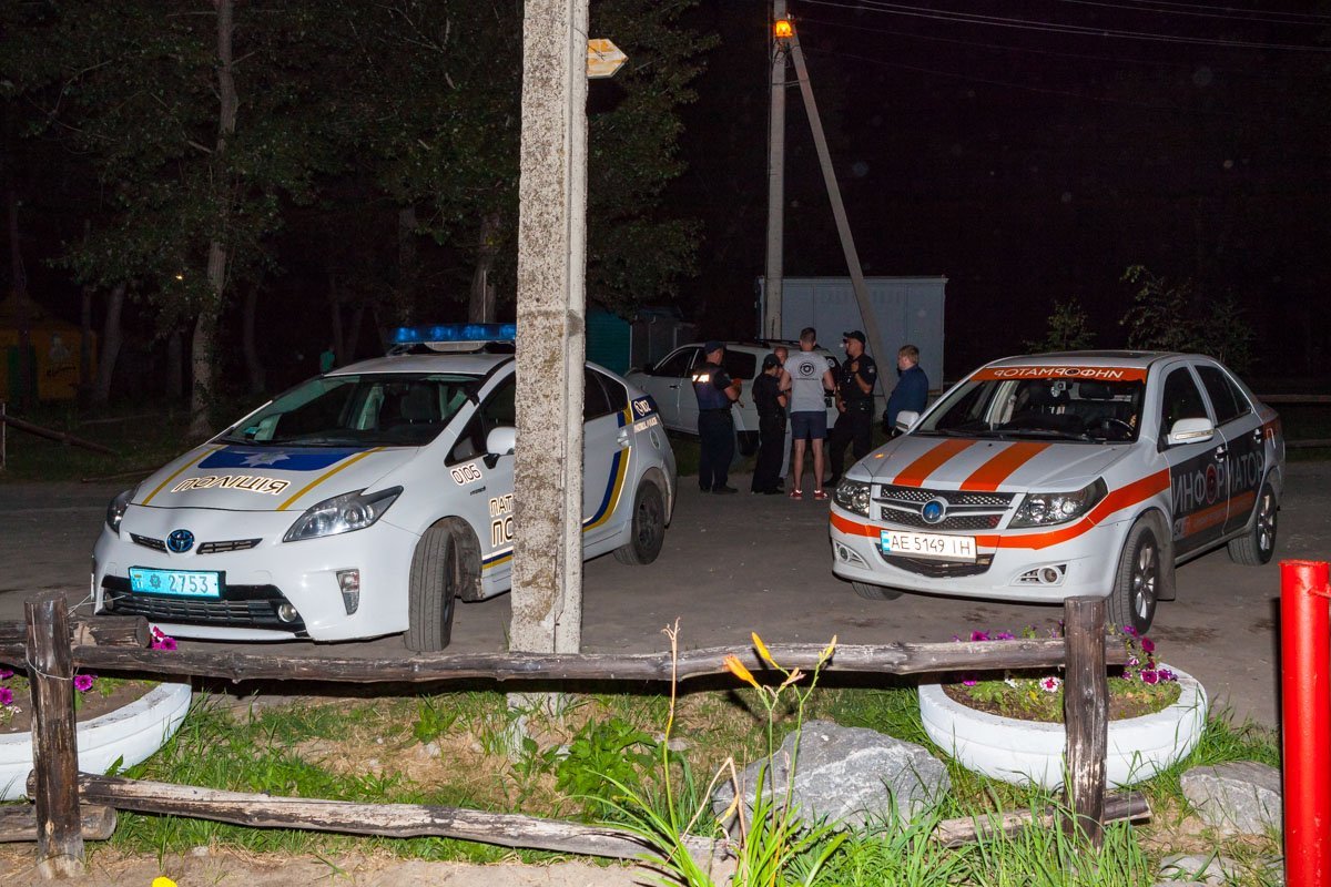 Патрульные опросили свидетелей Патрульные опросили свидетелей