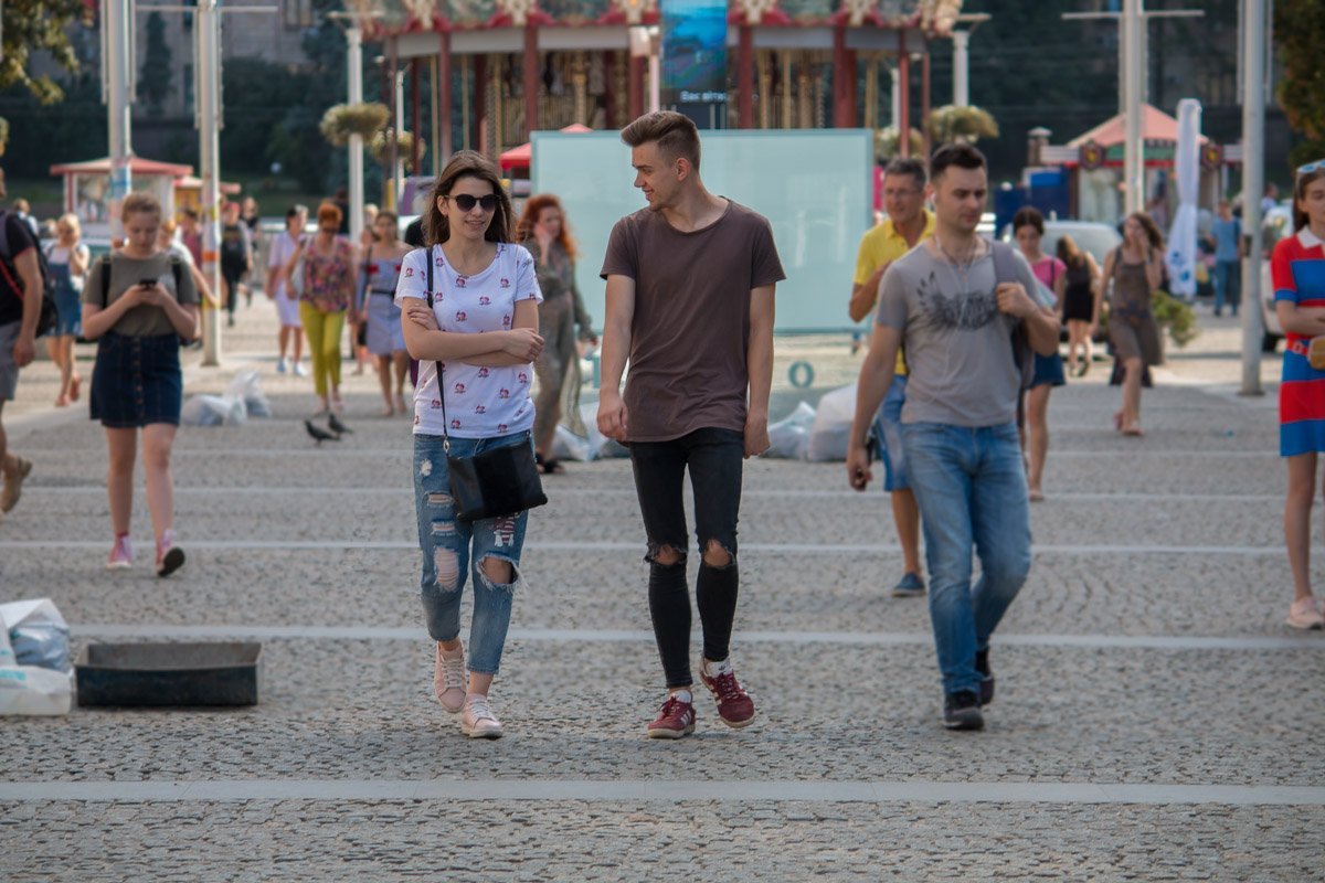 О-о-о-о-о-очень рваные джинсы О-о-о-о-о-очень рваные джинсы