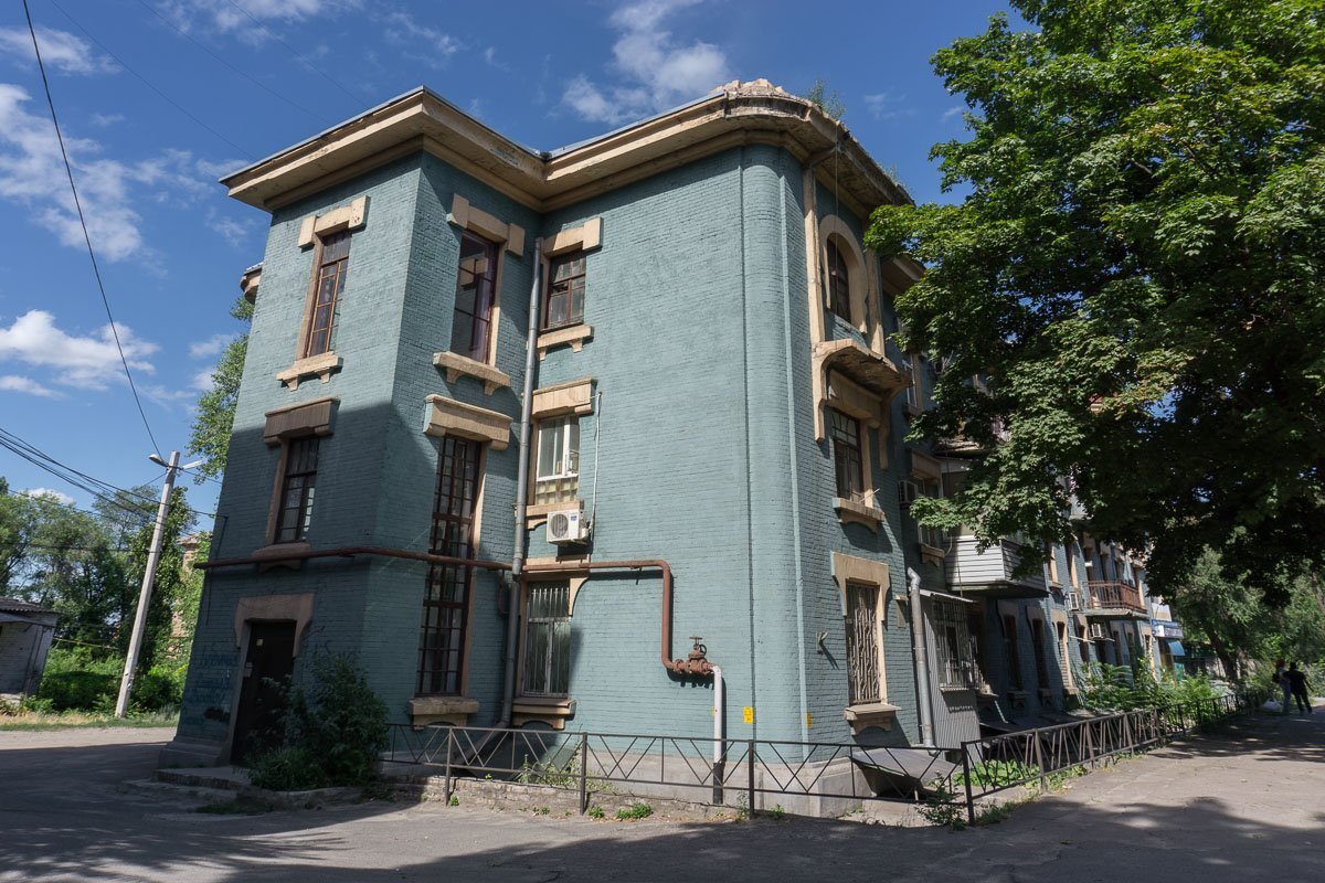 Украшение проспекта Нигояна