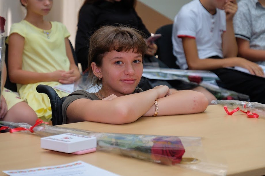 120 детей, воспитывающихся без родителей, приехали за областными стипендиями