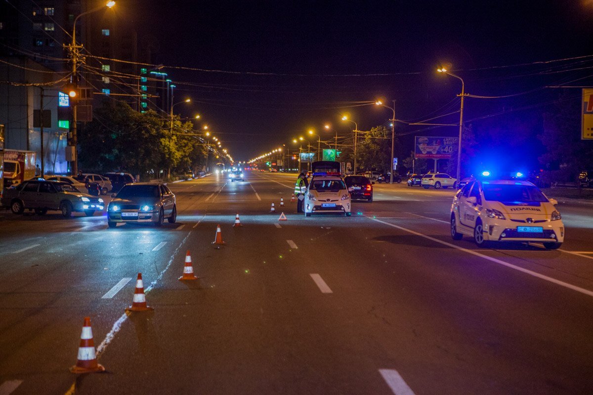 На месте работают сотрудники патрульной полиции