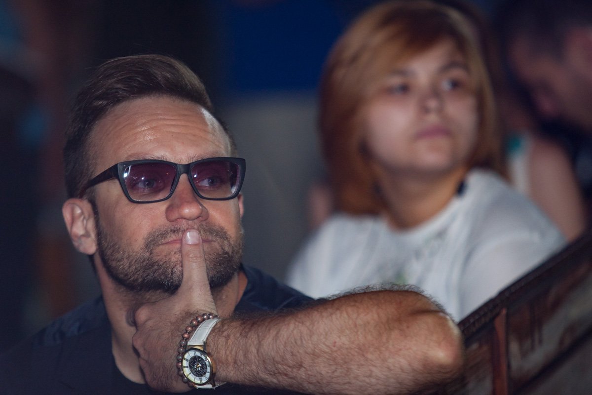 Слушая песни музыкантов, некоторые вспоминали свои несбывшиеся надежды