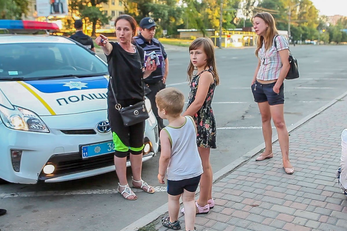 Пьяная мать шестерых детей искала телефон, который якобы украли