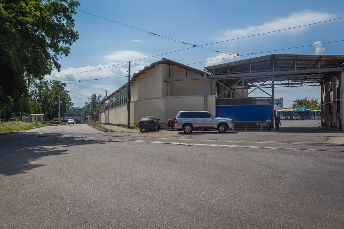 Состояние проезжей части на Академика Белелюбского оставляет желать лучшего