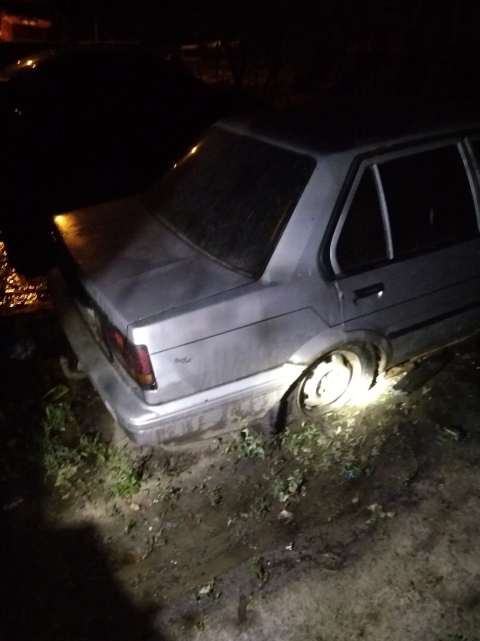 Очагом возгорания стал моторный отсек автомобиля Очагом возгорания стал моторный отсек автомобиля