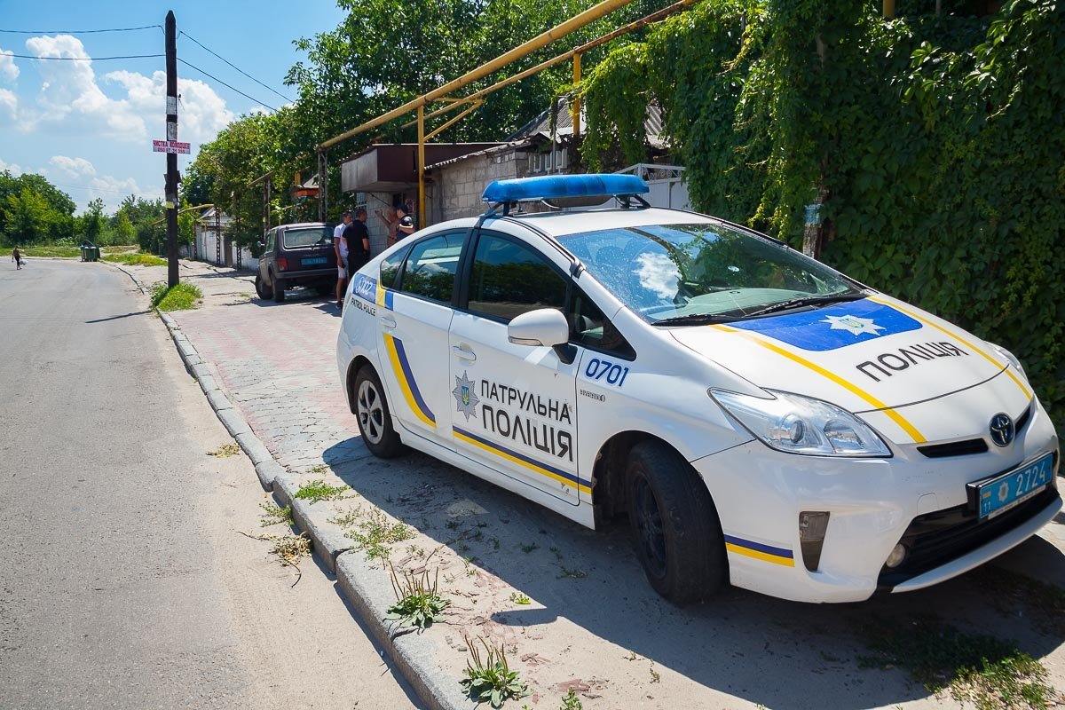 Сотрудники патрульной полиции выясняют все обстоятельства произошедшего Сотрудники патрульной полиции выясняют все обстоятельства произошедшего