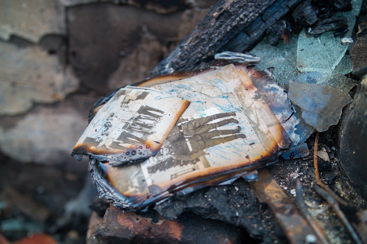 По словам сожителя хозяйки она сама подожгла дом По словам сожителя хозяйки она сама подожгла дом