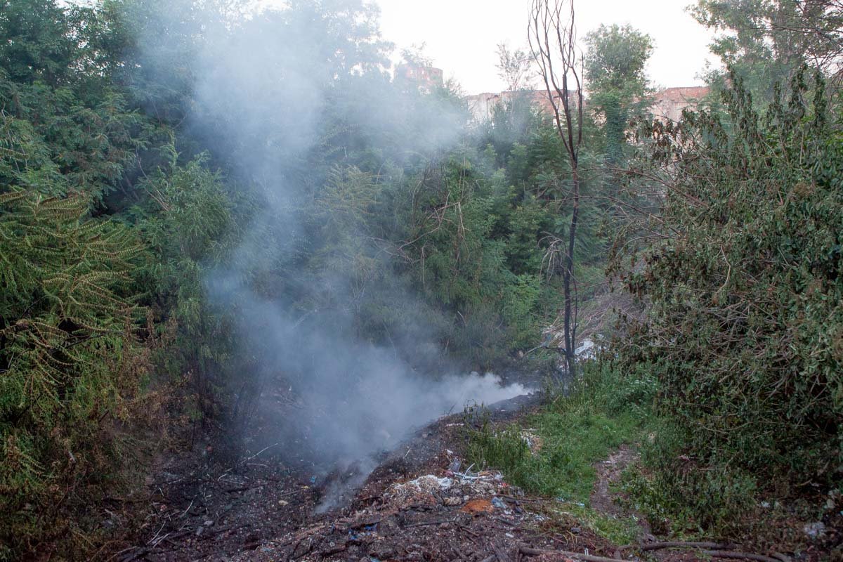 В центре Днепра горел мусор