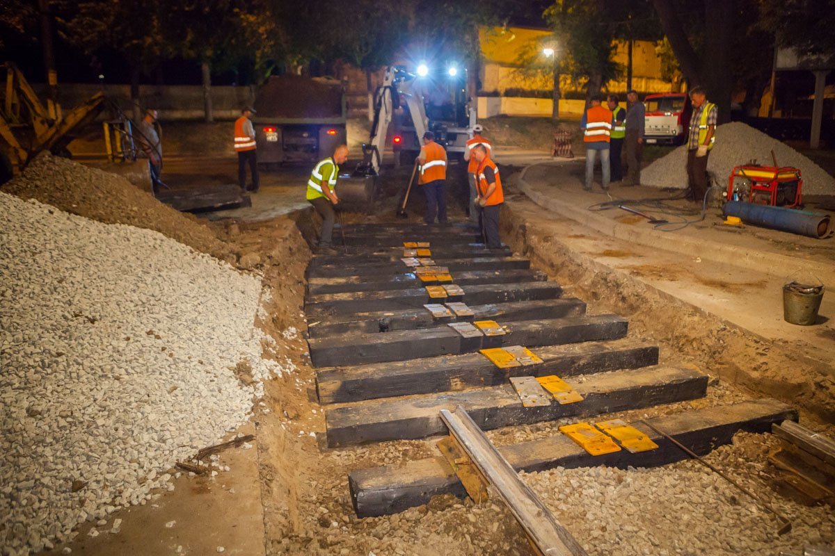 Работать приходится даже ночью