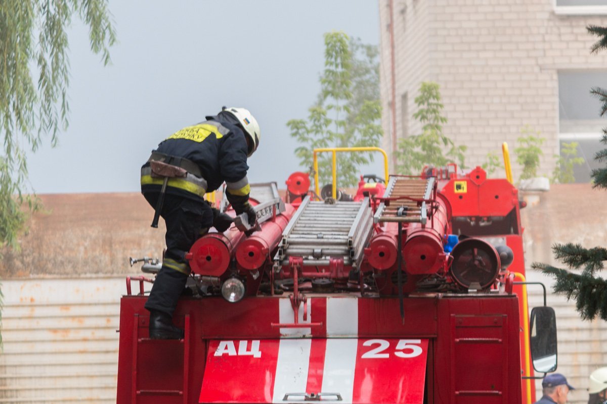 На месте работали бойцы ГСЧС