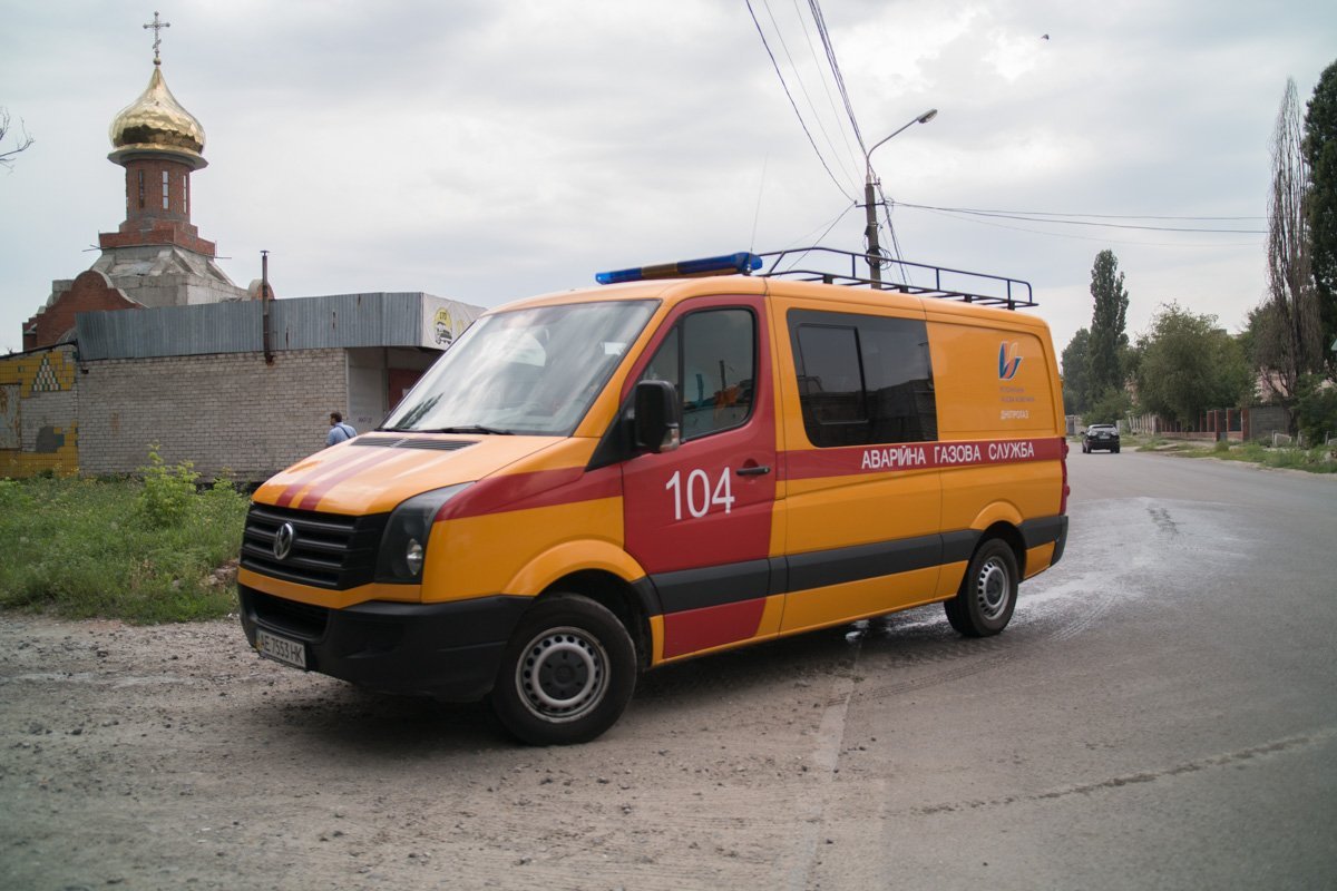 Также приехали работники аварийной газовой службы