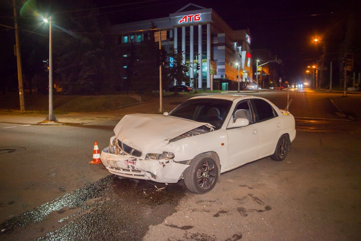 Водитель Daewoo Nubira говорит, что просто не заметил Daewoo Lanos