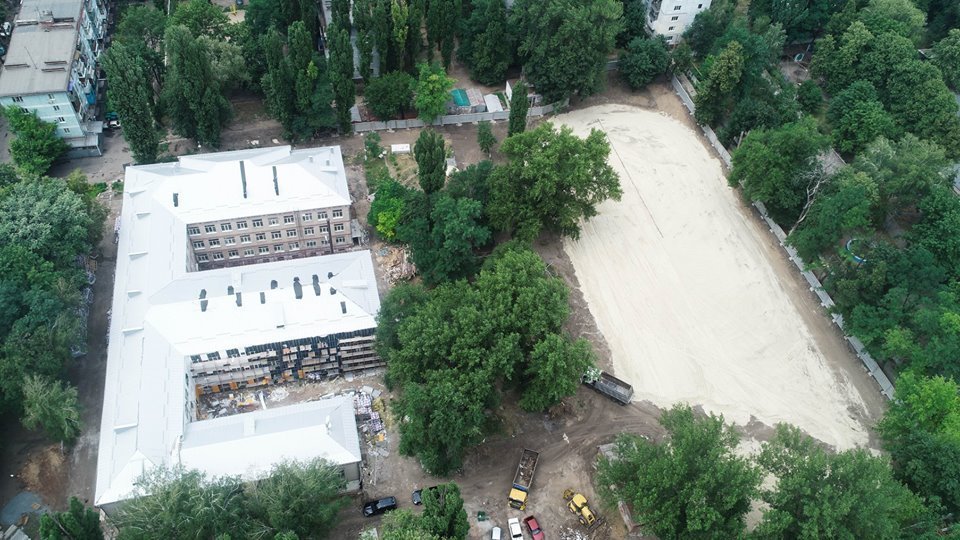 Также у учеников появится новый стадион Также у учеников появится новый стадион
