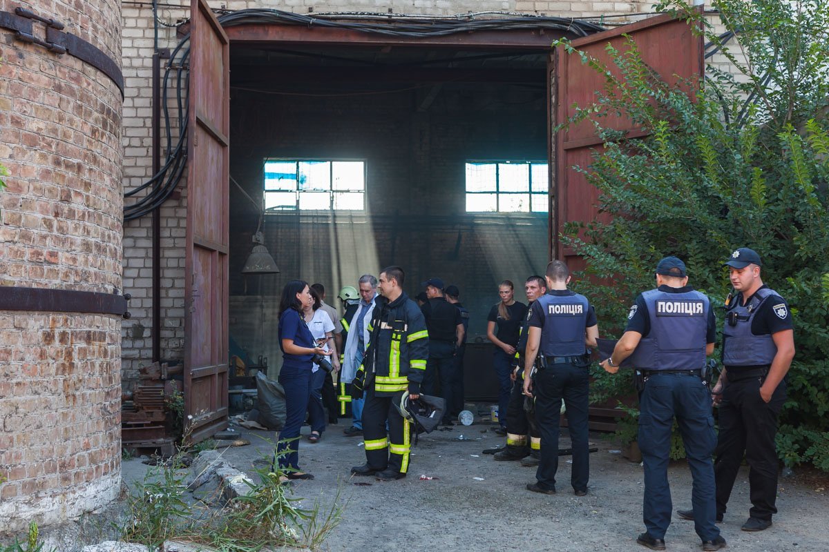 12 июня на улице Курсантской произошел взрыв на территории предприятия