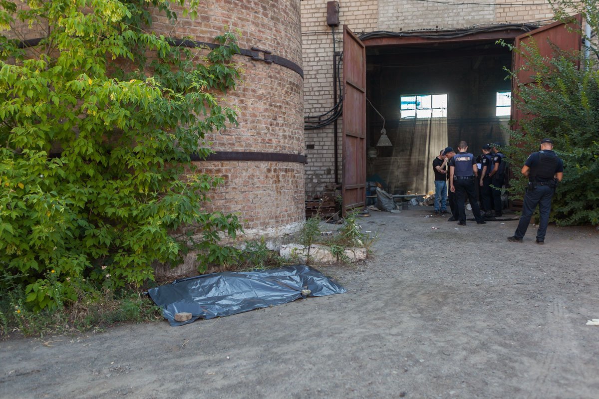 Одного из мужчин спасти не удалось