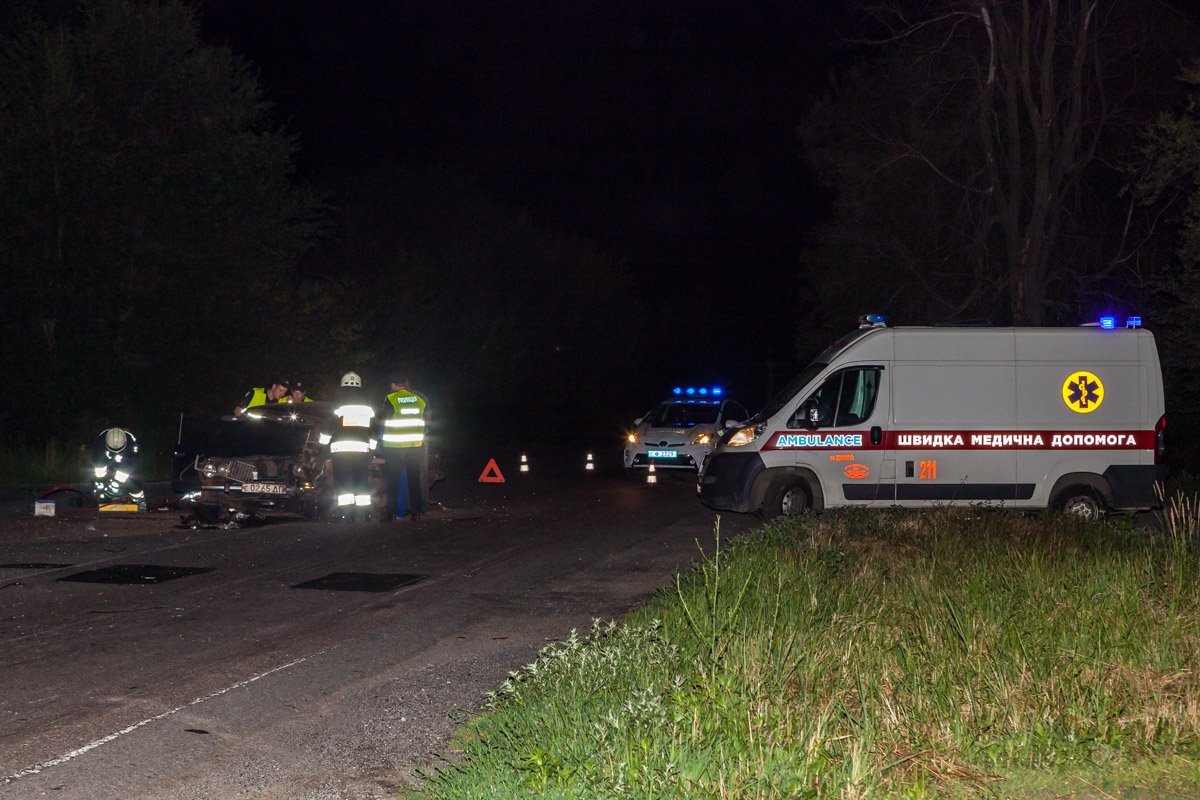 Он несколько раз терял сознание Он несколько раз терял сознание