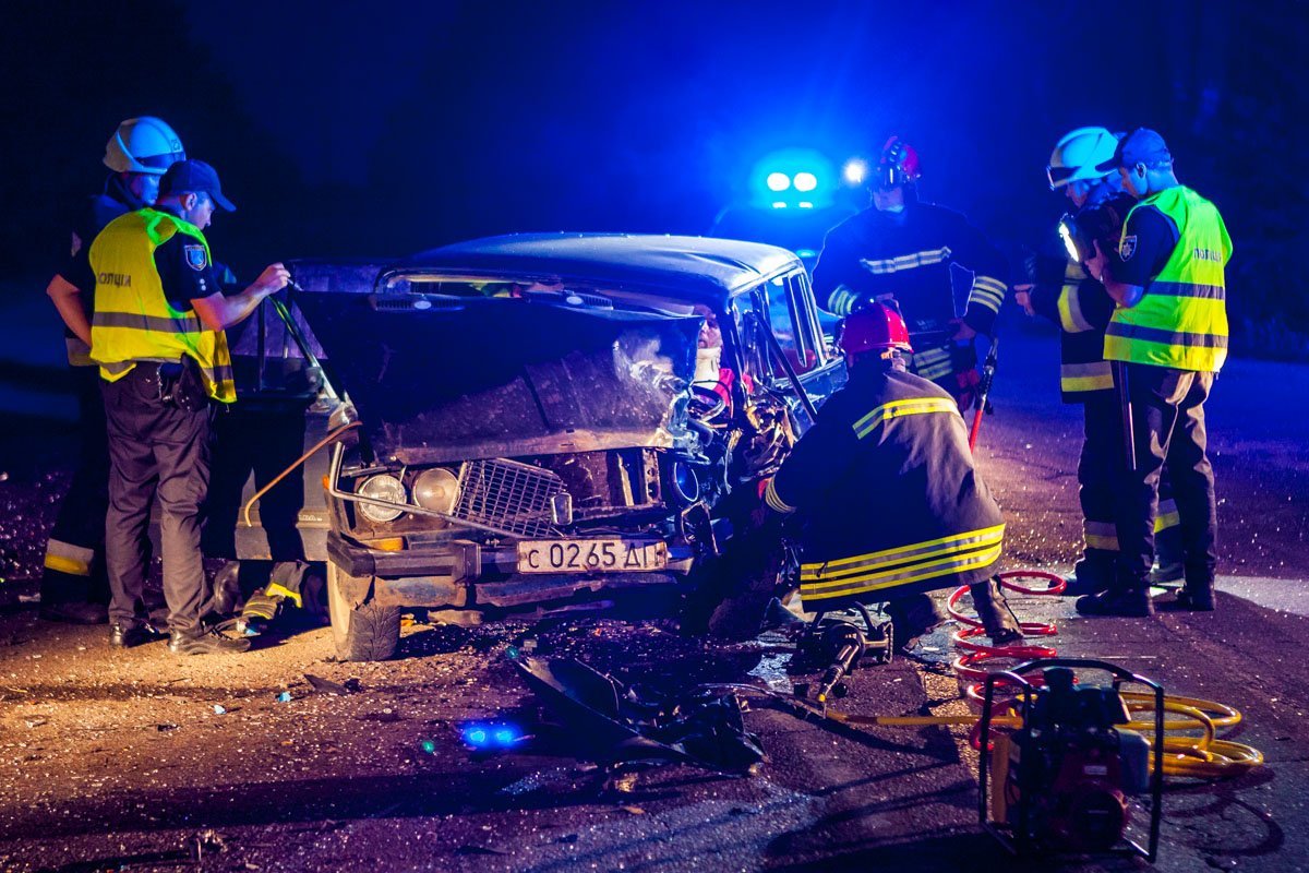 На место вызвали спасателей На место вызвали спасателей