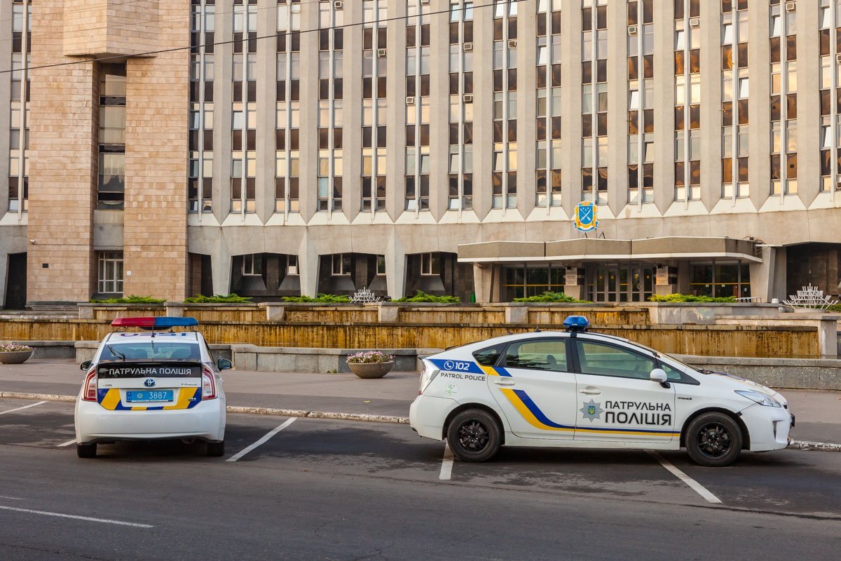 Троих подозреваемых задержали возле Днепровского Городского совета