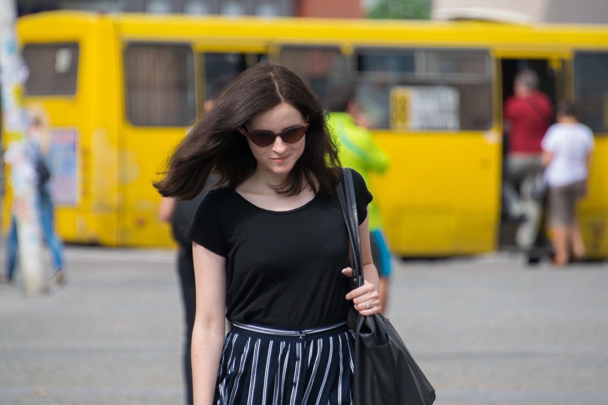 Я не вижу оператора, не смотрю в камеру