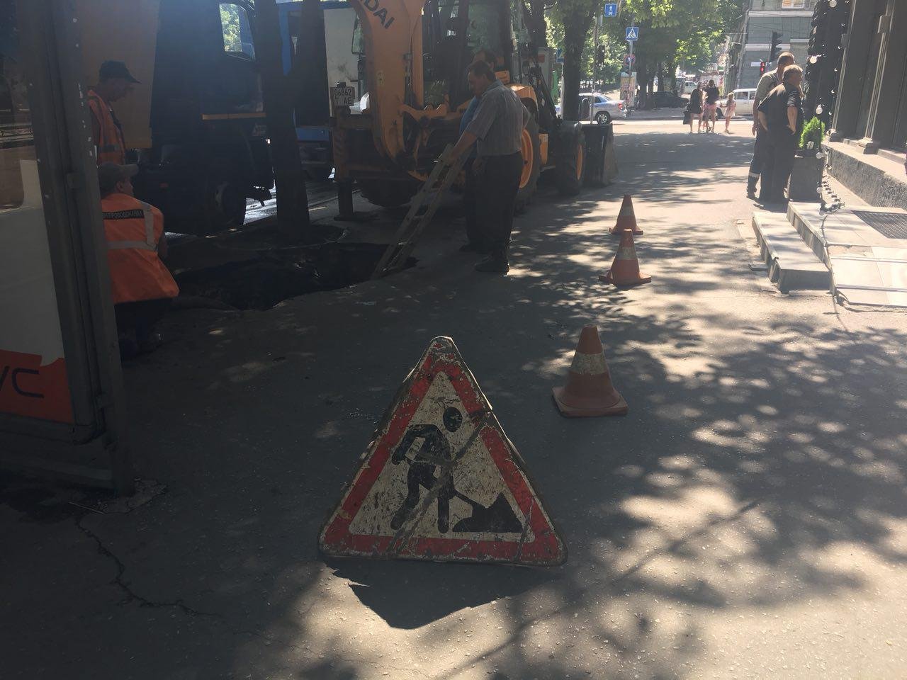 Участок ремонтных работ оградили