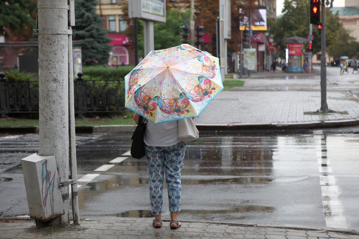 Чем ярче зонтик, тем веселее