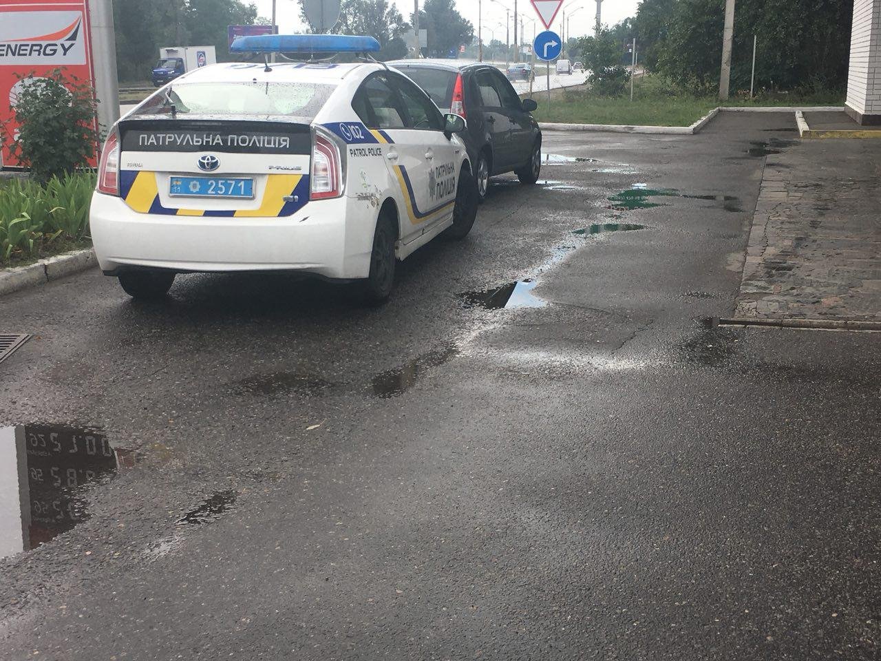 Не месте работают сотрудники патрульной полиции Не месте работают сотрудники патрульной полиции