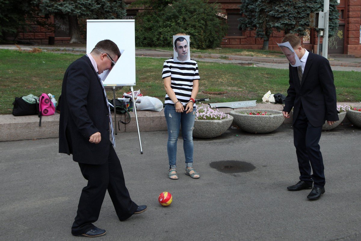 В перфомансе намекнули на роль Чемпионата Мира по футболу